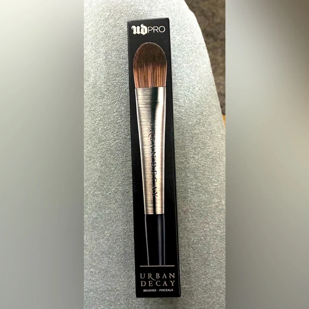 NEW Urban Decay Brush Flat Optical Blurring brush F-108 Airbrush effects
